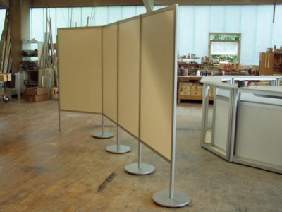 Stellwand R8 mit Tellerfu