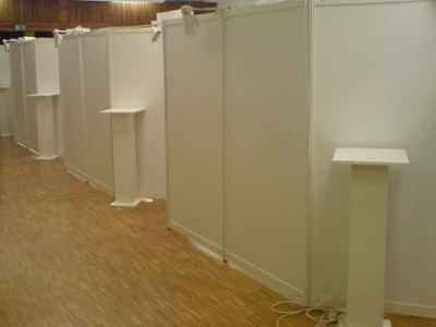 Systemstellwand R8 Winkelaufbau